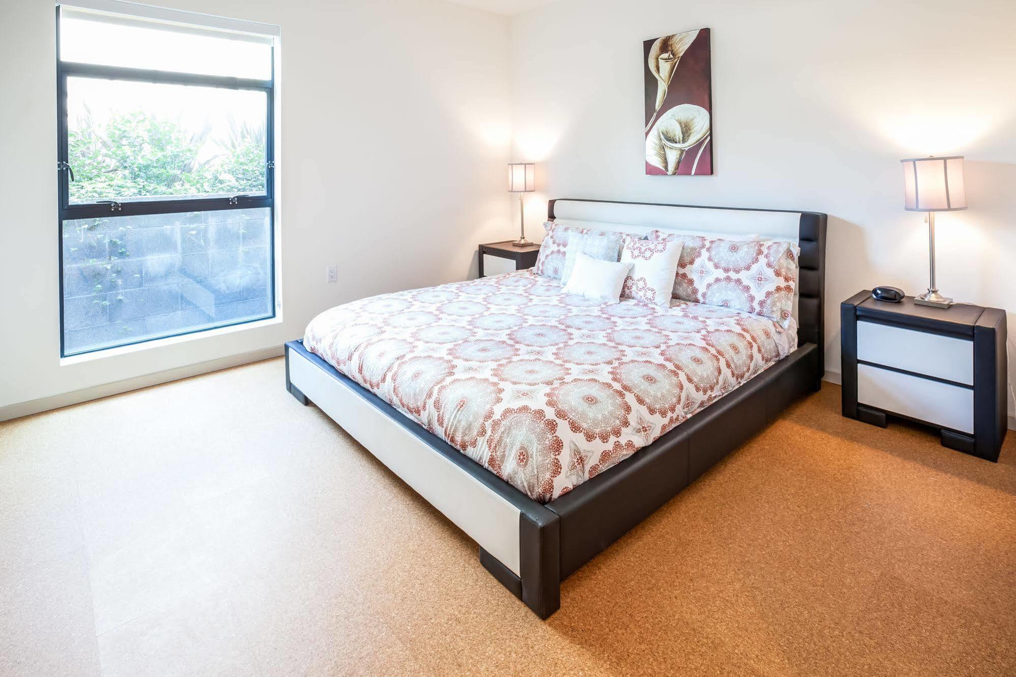 Heaven On Washington Fully Furnished Apartments ภายนอก รูปภาพ